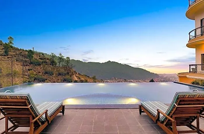 Hotel Lemon Tree Premier Buddhanilkantha Nepal Katmandú